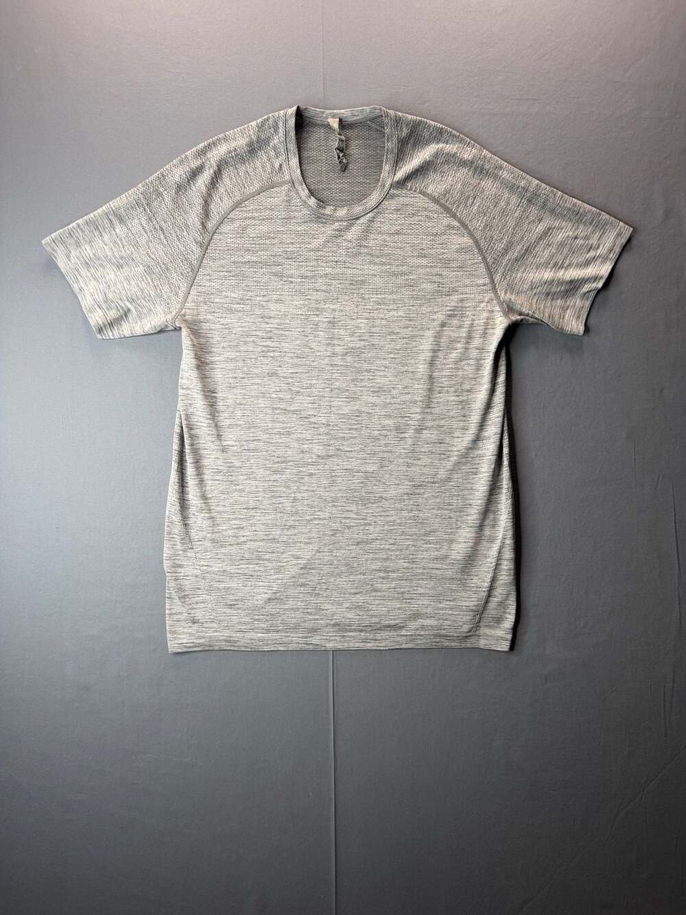 Lululemon Metal Vent Tech Short Sleeve Tee Gray Athletic Shirt Med